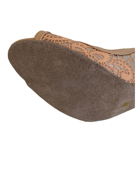 Ladies dance shoes in nude & lace leather with crossover straps for salsa, tango, kizomba