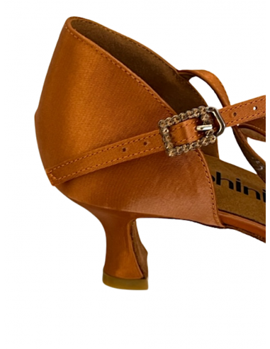Scarpe da ballo Zurigo – Suphini Ayra, tacco 5,5 cm raso cognac, suola buffalina | Comfort e stile