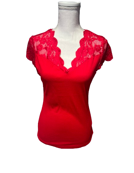 This lovely dance top in cherry red with lace sleeves is perfect for salsa, bachata and ballroom dancing