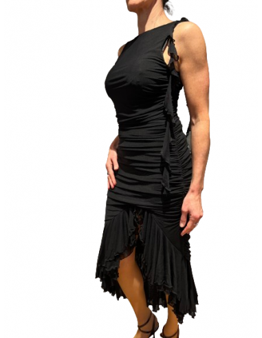 Robe de danse avec de fins volants en noir pour la salsa ou des soirées