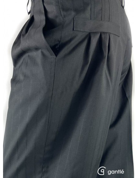 Pantalon de danse pour homme est parfait pour la milonga de tango.