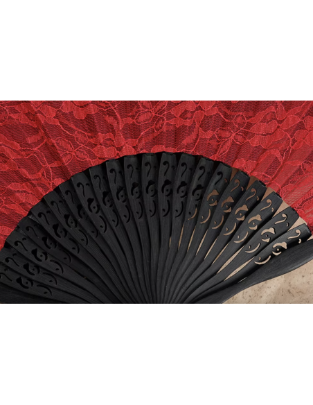 Ventaglio da ballo rosso con pizzo rosso per danzante