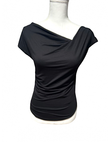 This lovely dance top in black is perfect for salsa or tango