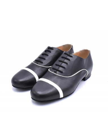 Elegant men's dance shoes made from black nappa leather for tango