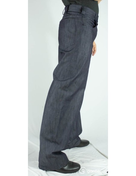 These casual men's tango trousers in jeans style are perfect for the milonga or the tango practica