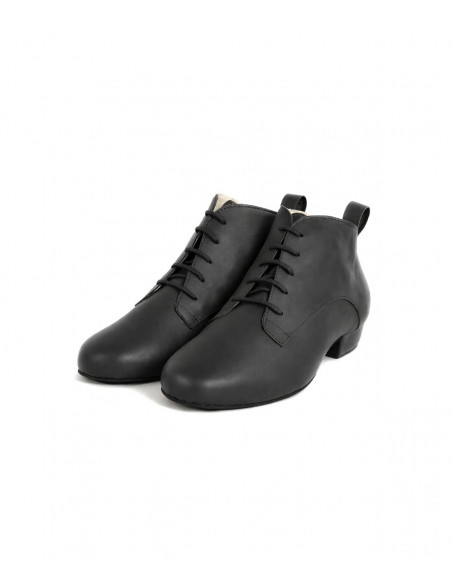 Dance Shoes Zurich | Madame Pivot Wilma black | Elegant comfort